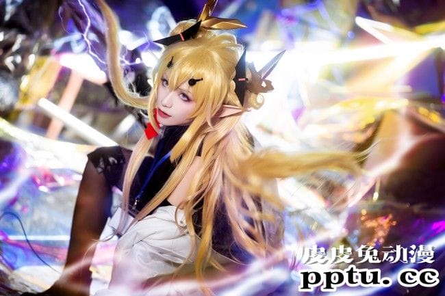 COSPLAY明日方舟惊蛰《一气白雷正法纵贯方圆三化》 COSPLAY明日方舟惊蛰《一气白雷正法纵贯方圆三化》