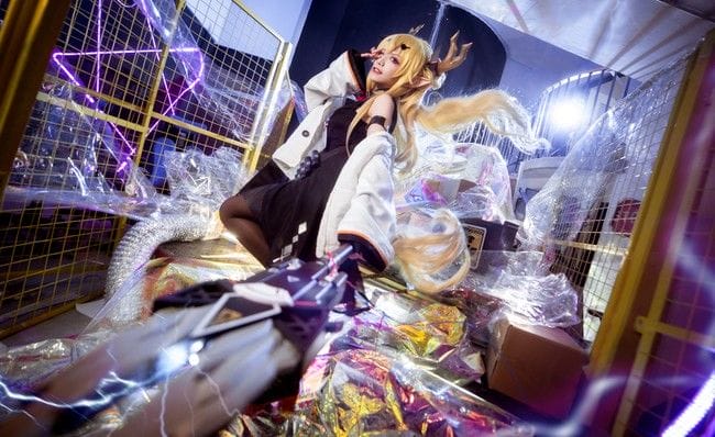 COSPLAY明日方舟惊蛰《一气白雷正法纵贯方圆三化》 COSPLAY明日方舟惊蛰《一气白雷正法纵贯方圆三化》