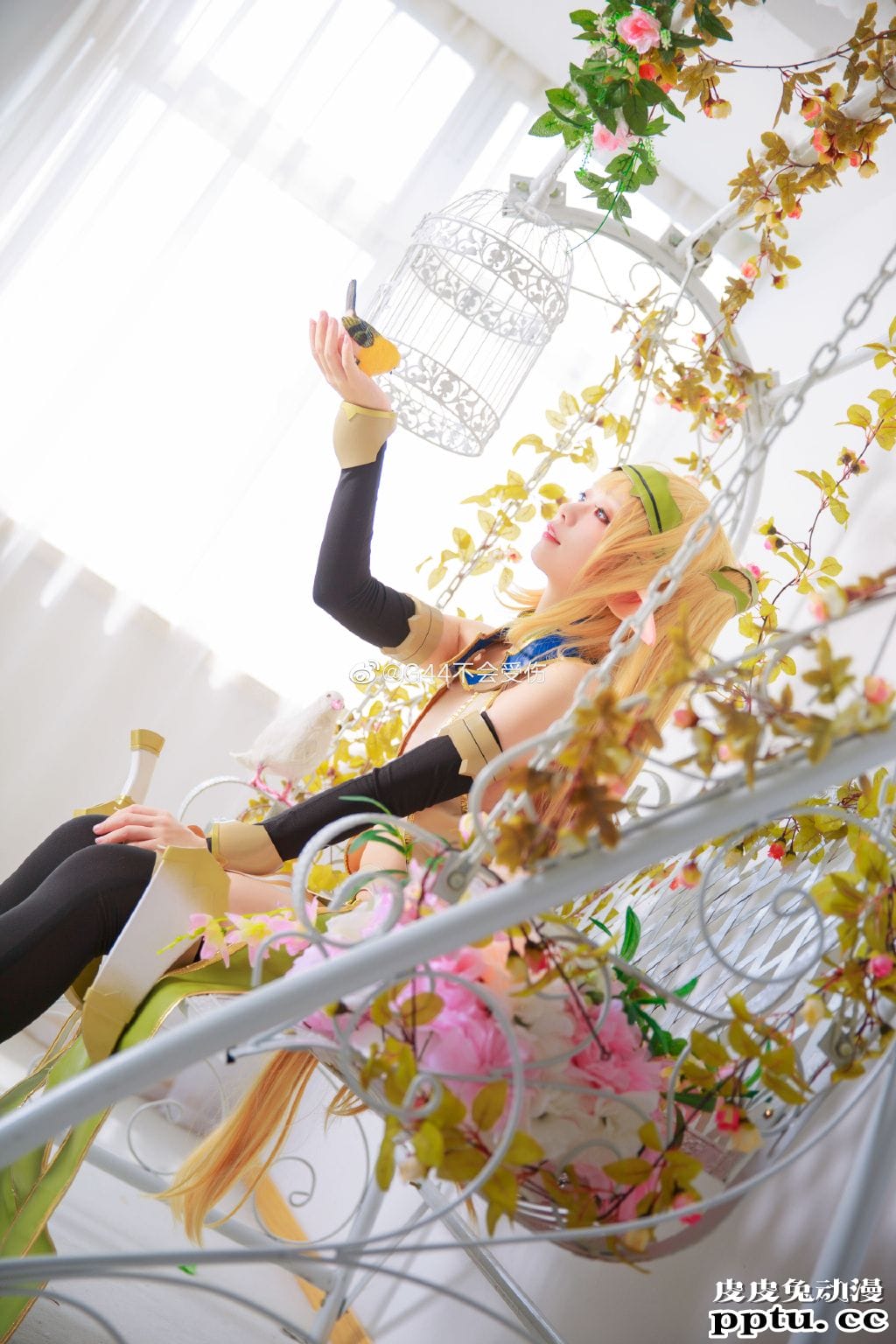 《精灵村》第二村人shika性感萝莉Cosplay【CN:G44不会受伤】