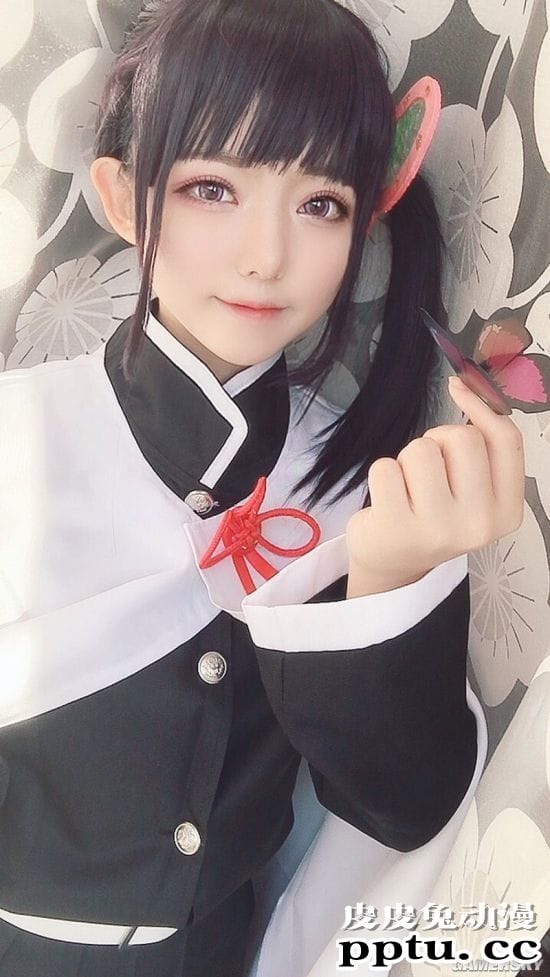 俏皮可爱的精致樱花妹 充满青春气息的岛国正妹COSER