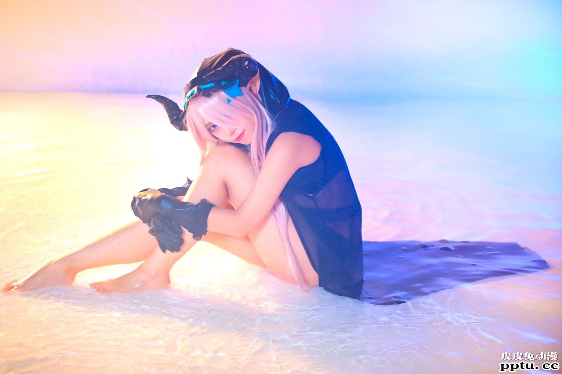 女王黑丝阿狸与水着小恶魔 一周大师级CosPlay赏