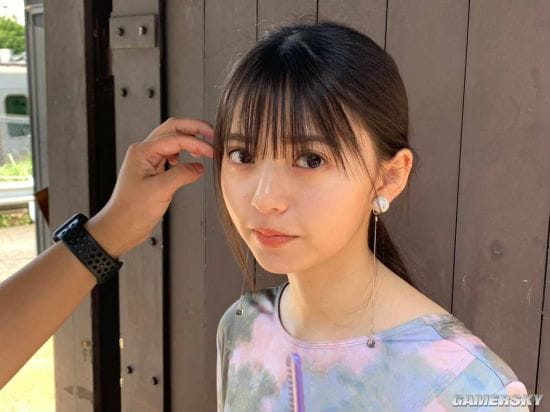 斋藤飞鸟近期杂志写真美照 邻家少女的性感姿态
