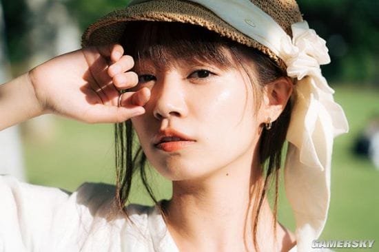 散发轻熟魅力的魔鬼身材 日本写真女星菜乃花