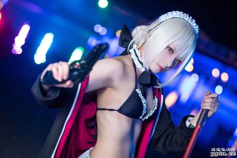 泳装小姐姐腹肌更瞩目 一周大师级CosPlay赏