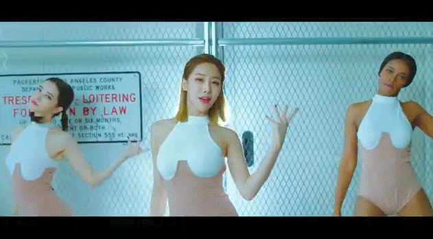 身材过于火辣阿伟阵亡 因写真美图走红的韩国御姐金惠美