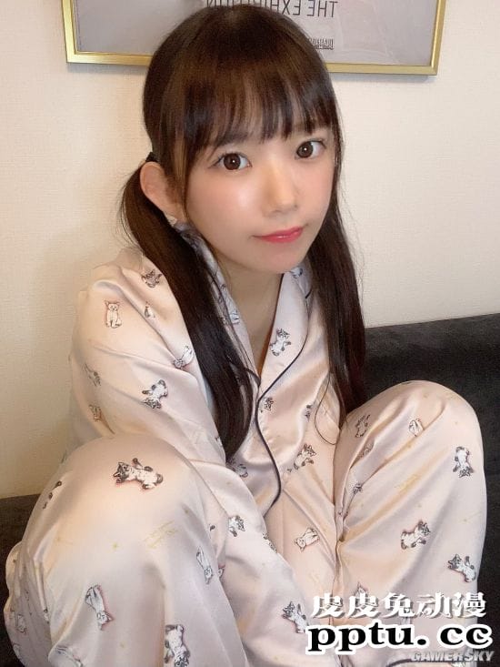 日本写真女星长泽茉里奈害羞的问题 男生看欧派会有什么好处?
