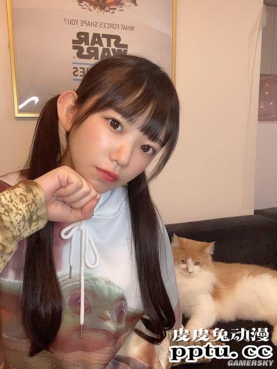 日本写真女星长泽茉里奈害羞的问题 男生看欧派会有什么好处?
