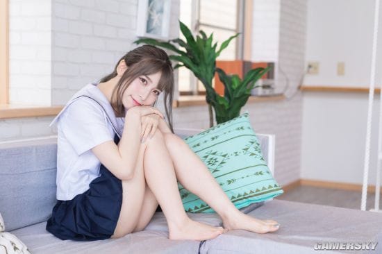 可爱又性感的泳装美少女 格外甜美的樱花妹COSER
