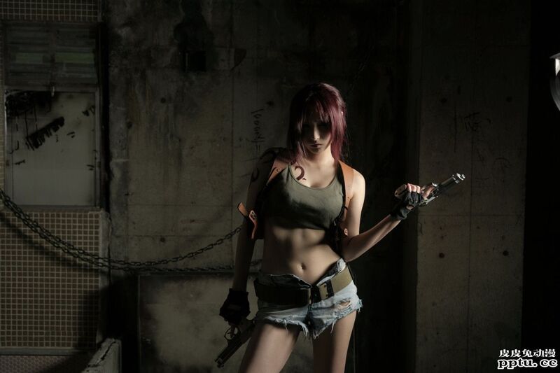 皮衣女术士来到2077 一周大师级CosPlay赏