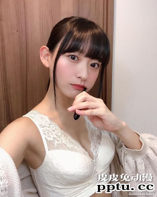 清新透明感的水着正妹 精通泳装的日本写真女星