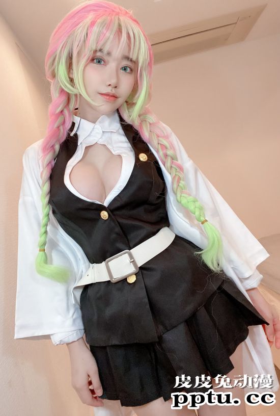 深田咏美COS《鬼灭》恋柱甘露寺蜜璃翻车 网友却评论:没内味儿