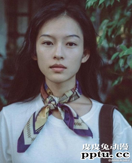越南模特撞脸章子怡走红 网友:章子怡越南分怡