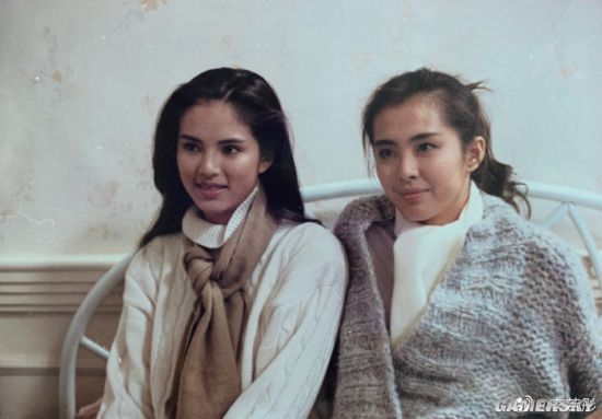 李若彤晒30年前泳装美照 那时正在拍《妖兽都市》