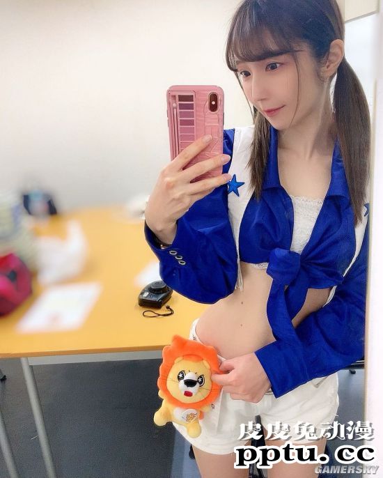 女生绑双马尾发型分年龄段?网友晒图:还是得看脸