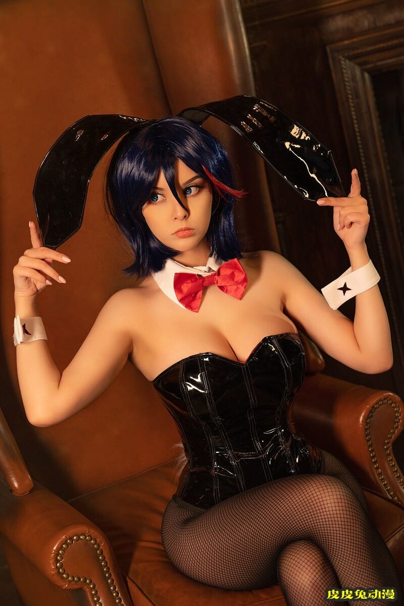 蒂法肉感爆棚三笠腹肌不再 一周大师级CosPlay赏