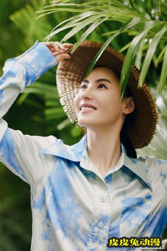 张柏芝时隔22年再拍《任何天气》写真 重现19岁的美貌-皮皮兔动漫