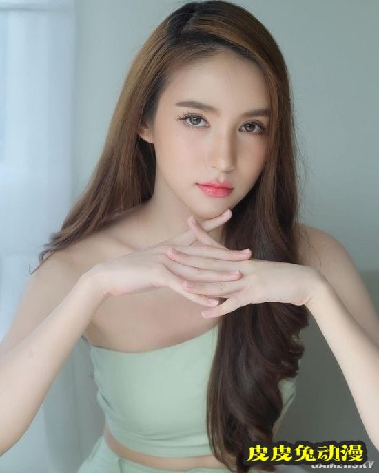 曾经泰国征兵现场的最美变性人 已经蜕变成性感模特
