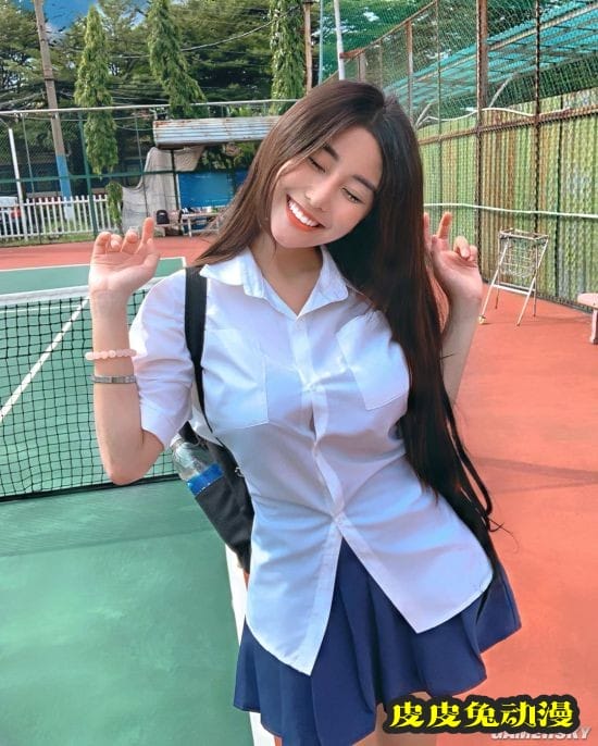 00后越南正妹泳装解禁 火辣穿搭大秀成熟身材