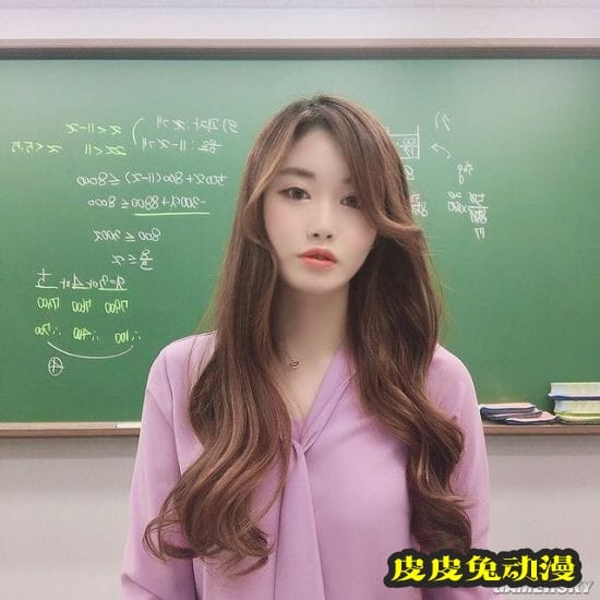 韩国女数学老师走红 网友:老师我想学数学