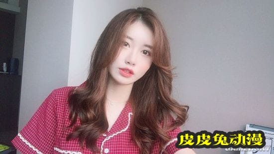 韩国女数学老师走红 网友:老师我想学数学