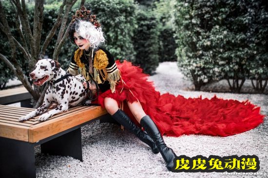 俄妹COS精分版小丑女 一双长腿白到可怕-皮皮兔动漫