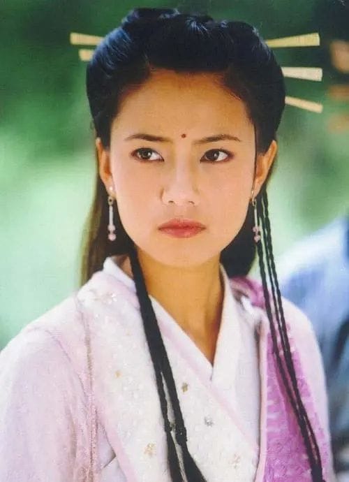 41岁高圆圆最新美照曝光 吊带长裙尽显完美气质