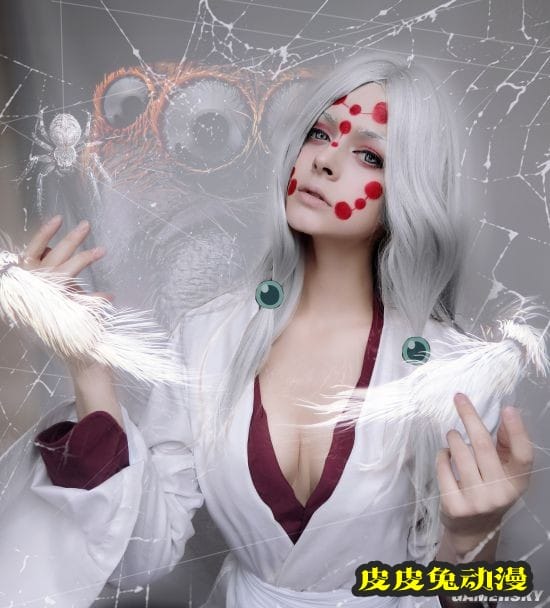 1米94俄妹COS《海贼王》女帝 比例完美的极致身高-皮皮兔动漫