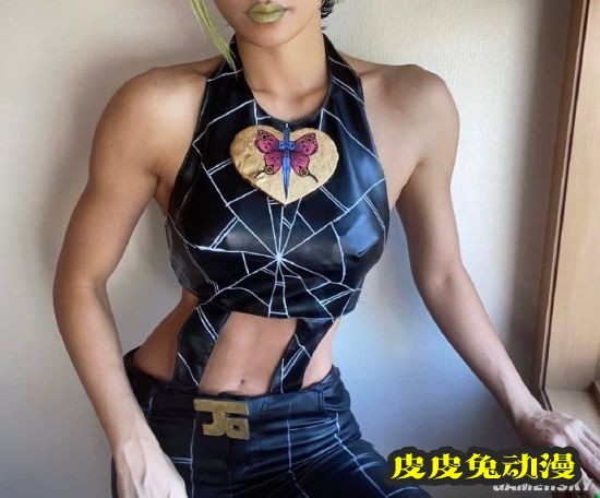 日本女COSER体脂率达16.9% COS空条徐伦大秀肌肉