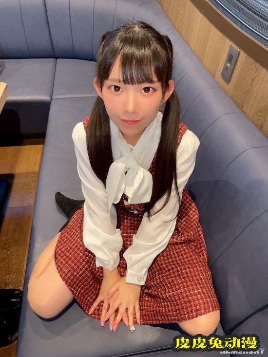 日本写真女星挑战极辣泡面 吃到最后颜艺泛滥