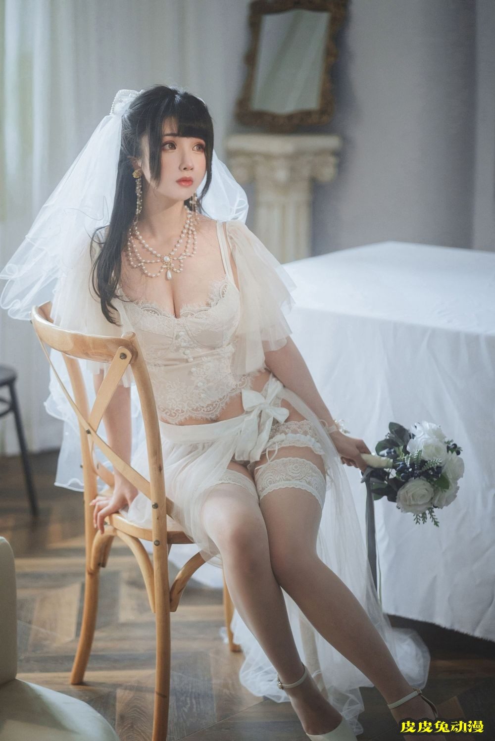 网络美女rioko凉凉子白色蕾丝袜+蕾丝婚纱透明主题私房写真