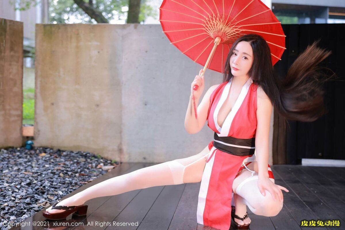 YouMi尤蜜美女模特允薾火辣身材红色服饰COS不知火舞性感写真