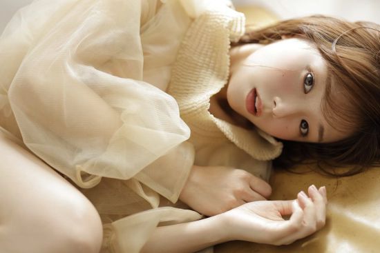 日本写真女星筱崎爱重返写真界 气质更加成熟-皮皮兔动漫