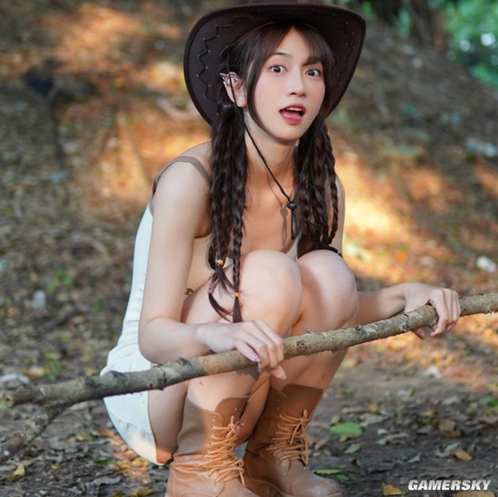 身材火辣的冷艳御姐 越南健身美女腰臀比迷人