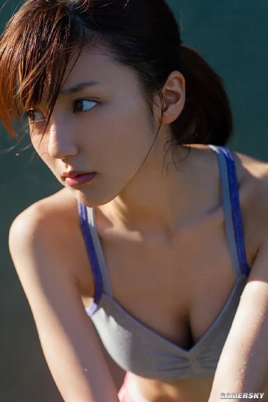 世界杯“大嫂团” 日本顶级清纯系美女真野惠里菜