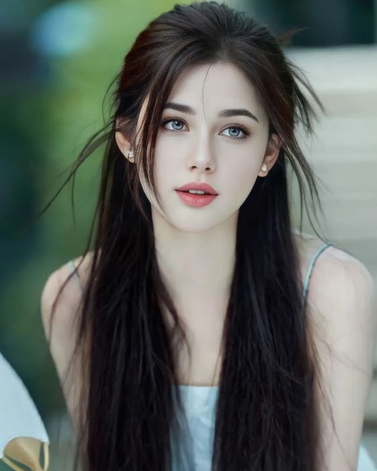 绝顶的颜值和身材 俄罗斯网红模特美貌突破次元壁