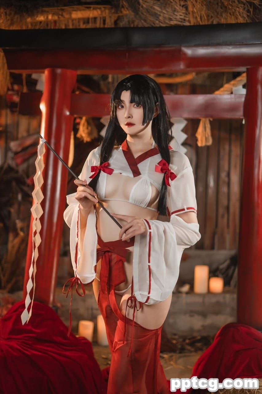 夏夏子  祈愿巫女