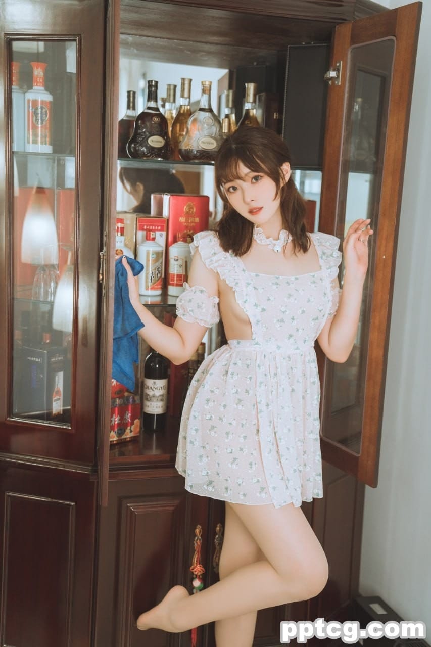 Natsuko夏夏子 碎花围裙-皮皮兔动漫