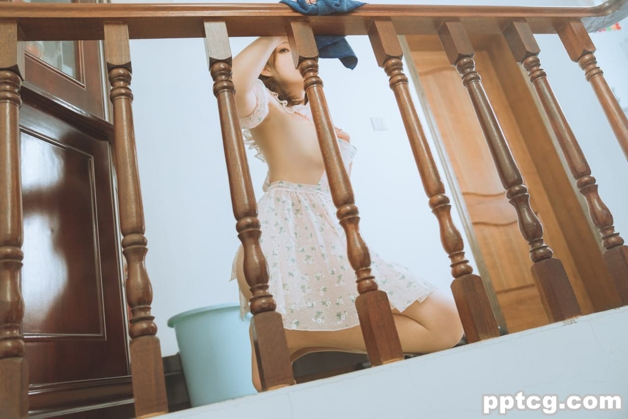 Natsuko夏夏子 碎花围裙-奈奈COS Natsuko夏夏子 碎花围裙