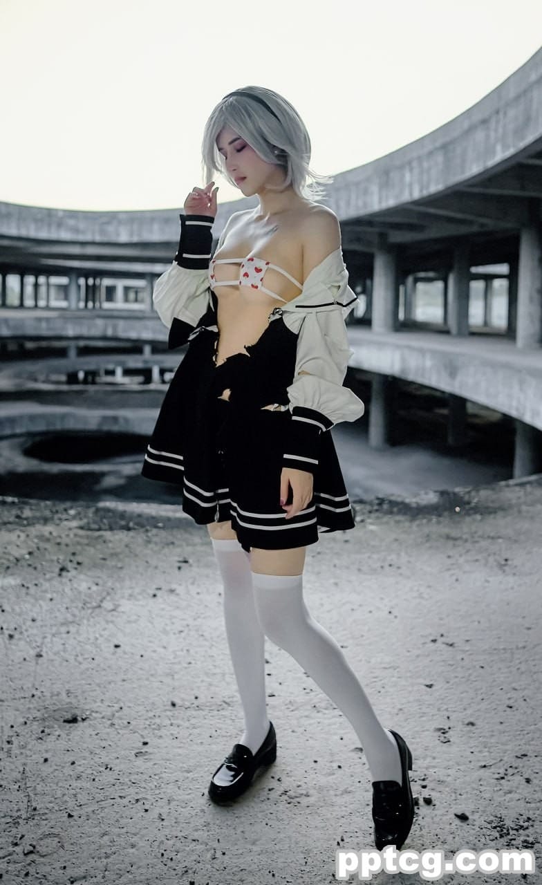 鹿八岁 尼尔 机械纪元 2B 废墟-奈奈COS 鹿八岁 尼尔 机械纪元 2B 废墟