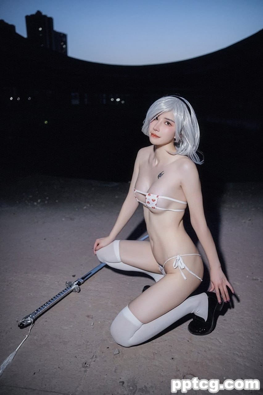 鹿八岁 尼尔 机械纪元 2B 废墟-奈奈COS 鹿八岁 尼尔 机械纪元 2B 废墟
