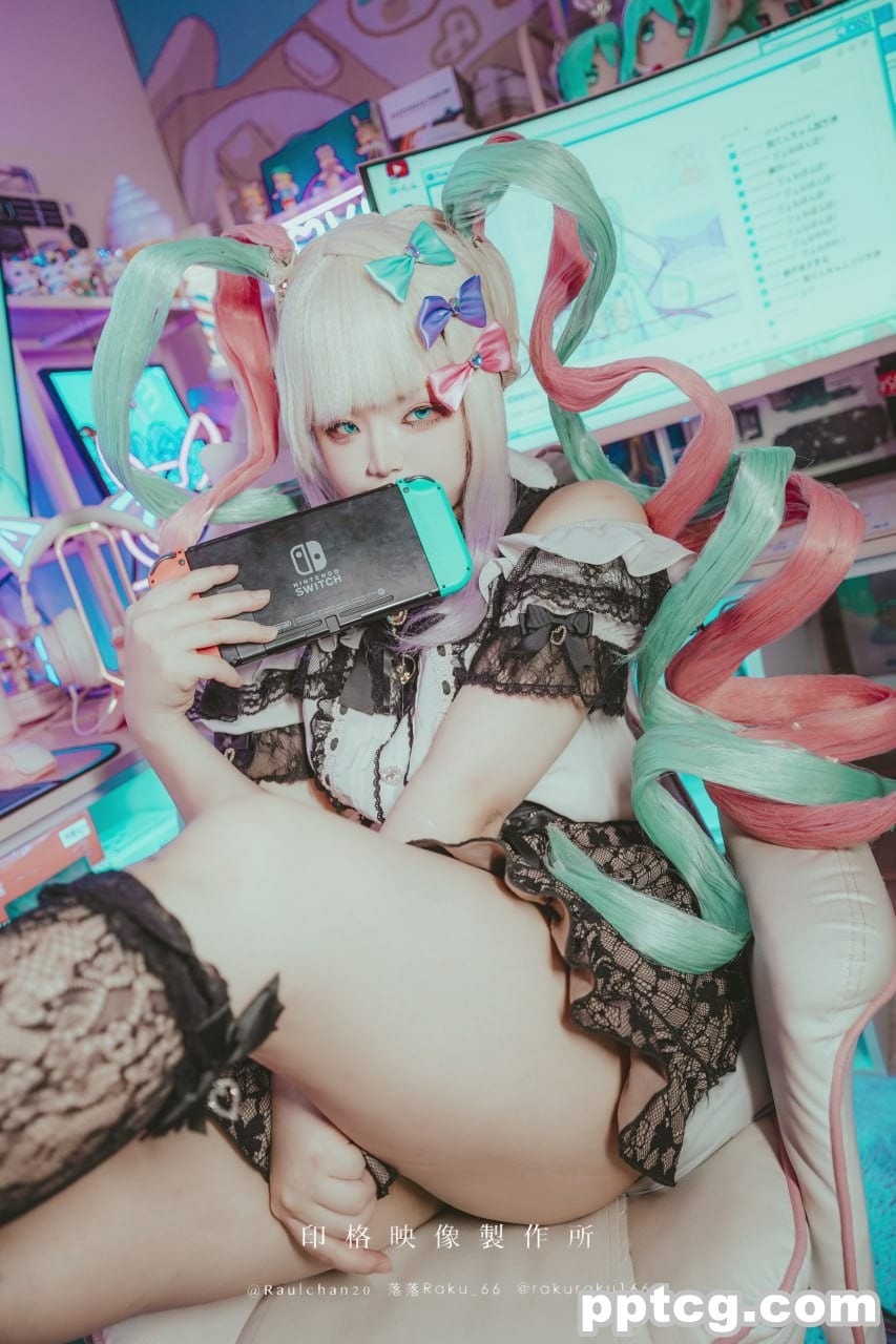 落落  升天