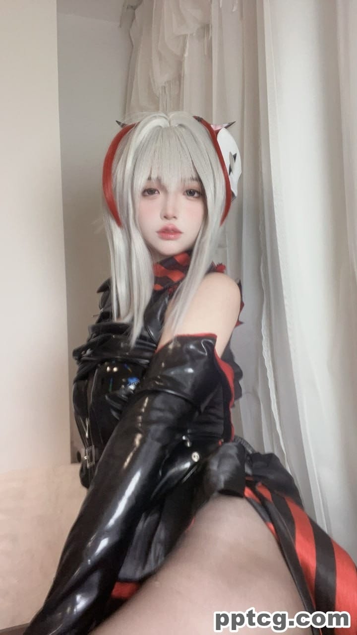 疯猫 Fantia 会员订阅-奈奈COS 疯猫 Fantia 会员订阅