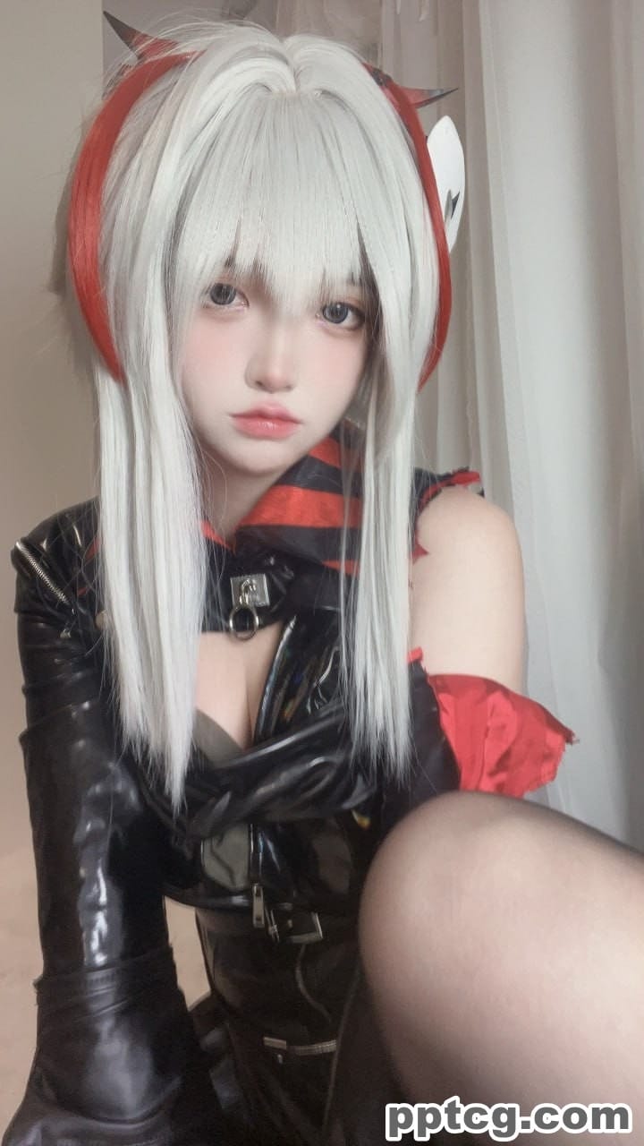 疯猫 Fantia 会员订阅-奈奈COS 疯猫 Fantia 会员订阅