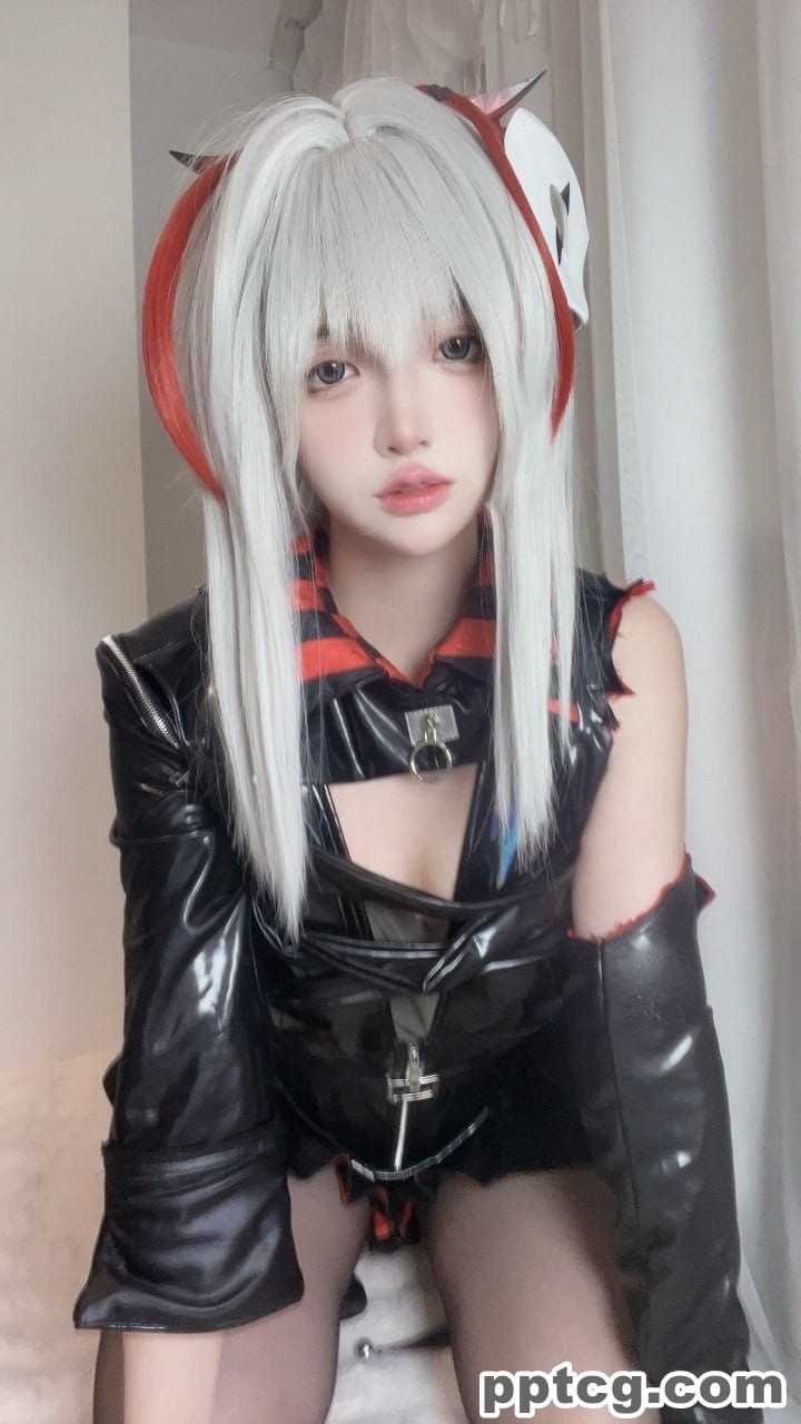 疯猫 Fantia 会员订阅-奈奈COS 疯猫 Fantia 会员订阅