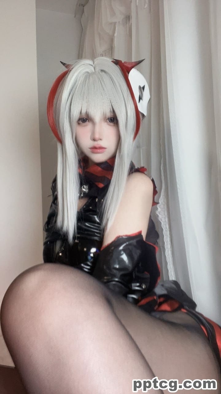 疯猫 Fantia 会员订阅-奈奈COS 疯猫 Fantia 会员订阅