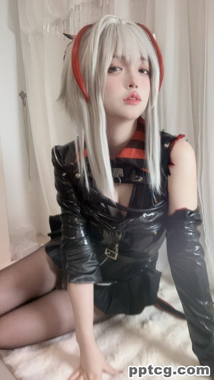 疯猫 Fantia 会员订阅-奈奈COS 疯猫 Fantia 会员订阅