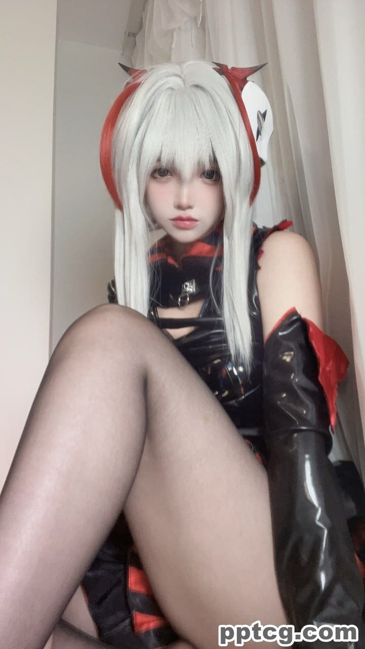 疯猫 Fantia 会员订阅-奈奈COS 疯猫 Fantia 会员订阅