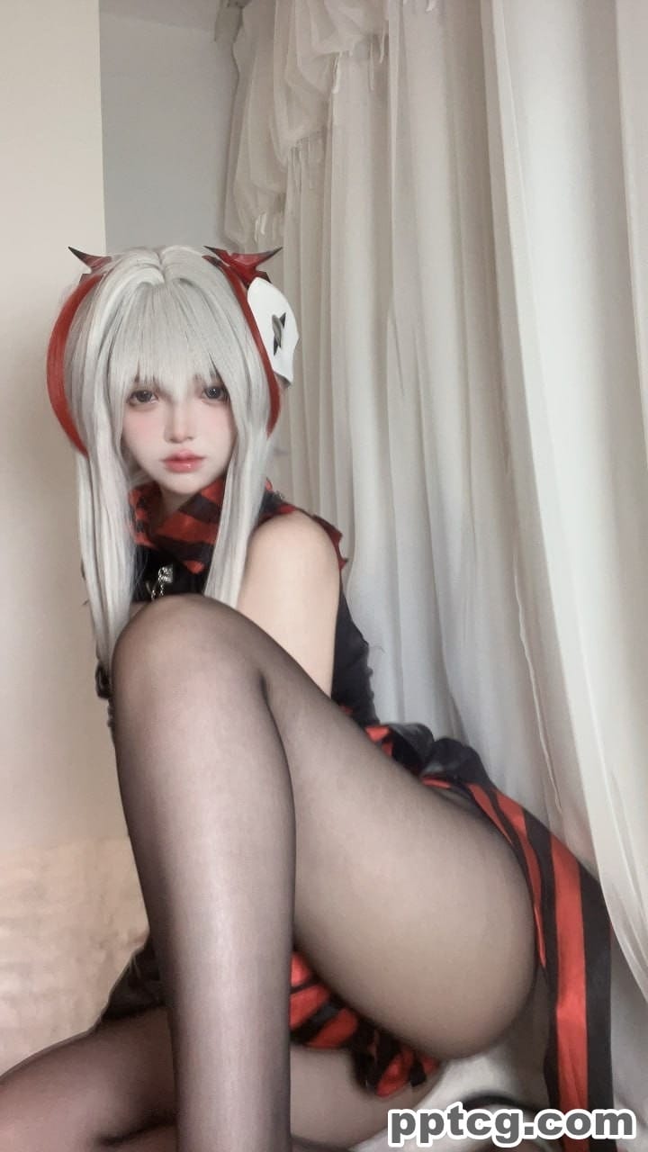 疯猫 Fantia 会员订阅-奈奈COS 疯猫 Fantia 会员订阅