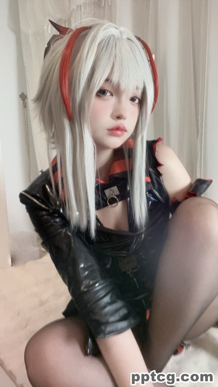 疯猫 Fantia 会员订阅-奈奈COS 疯猫 Fantia 会员订阅