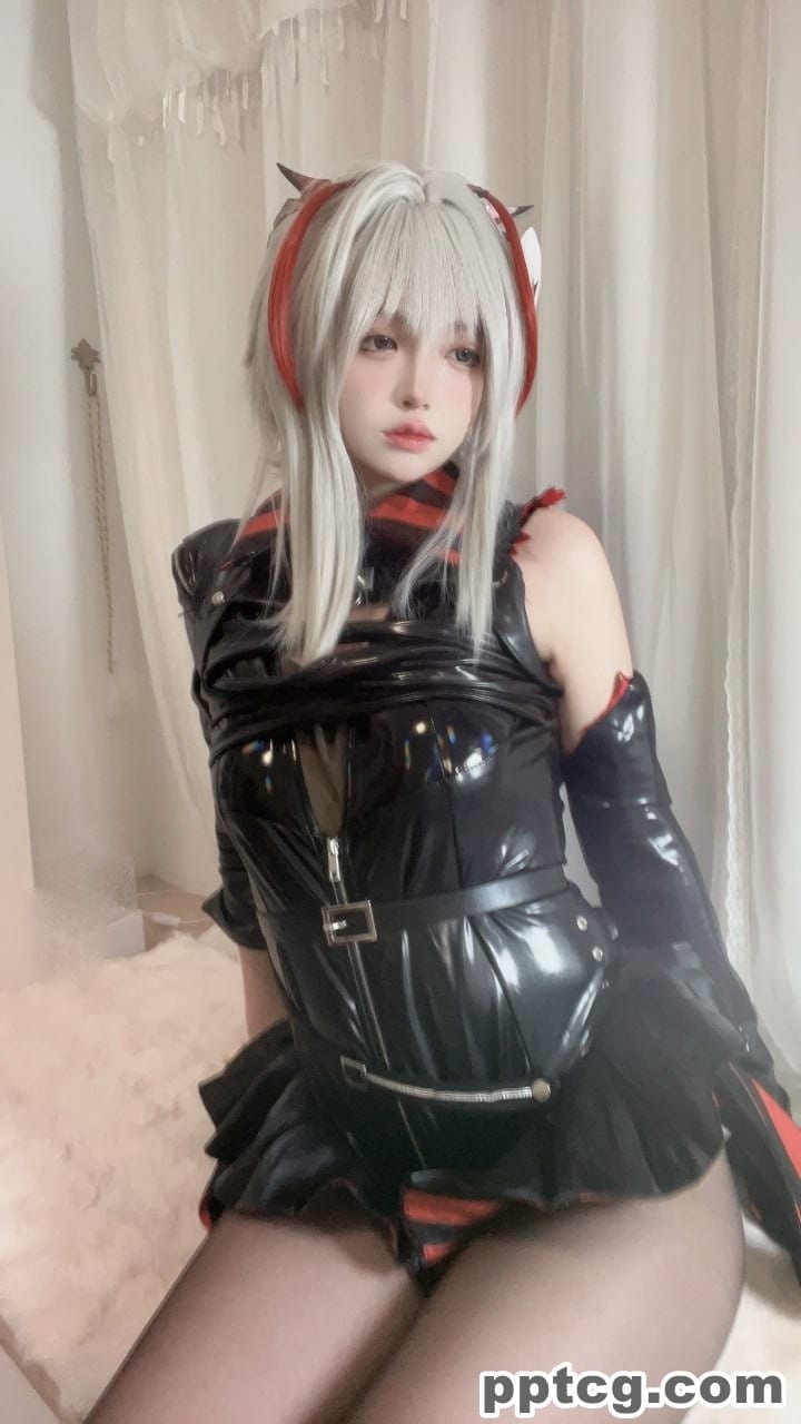疯猫 Fantia 会员订阅-奈奈COS 疯猫 Fantia 会员订阅